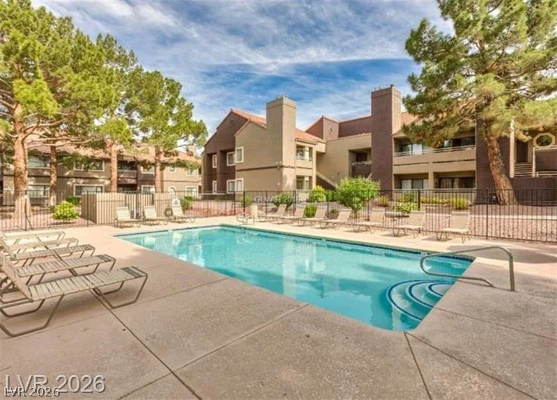 5028 Rainbow, Las Vegas, NV 89118