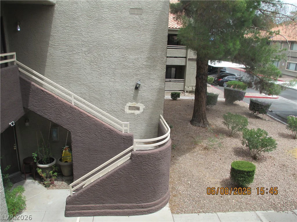 5028 Rainbow, Las Vegas, NV 89118