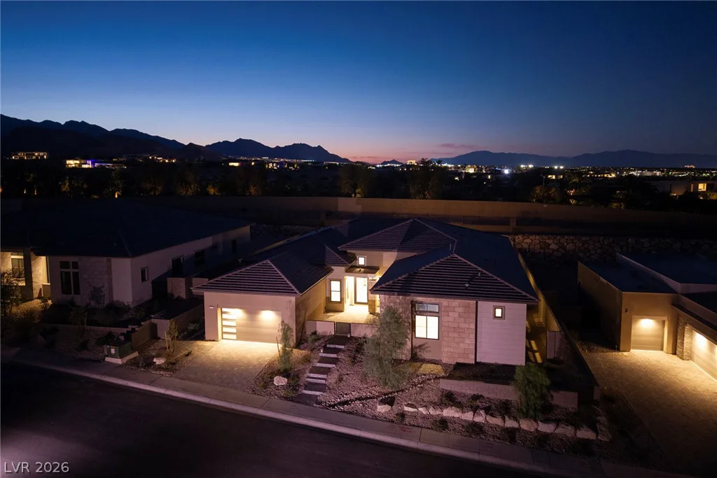 11000 Horizon Ledge, Las Vegas, NV 89135