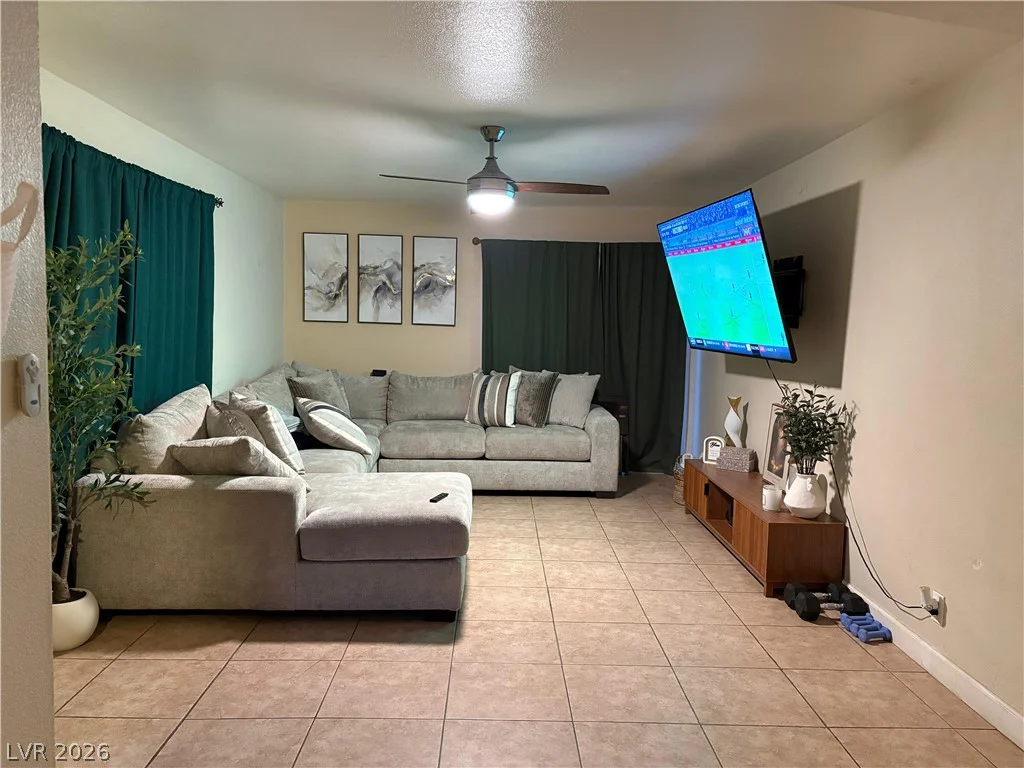 917 Ute, Las Vegas, NV 89110