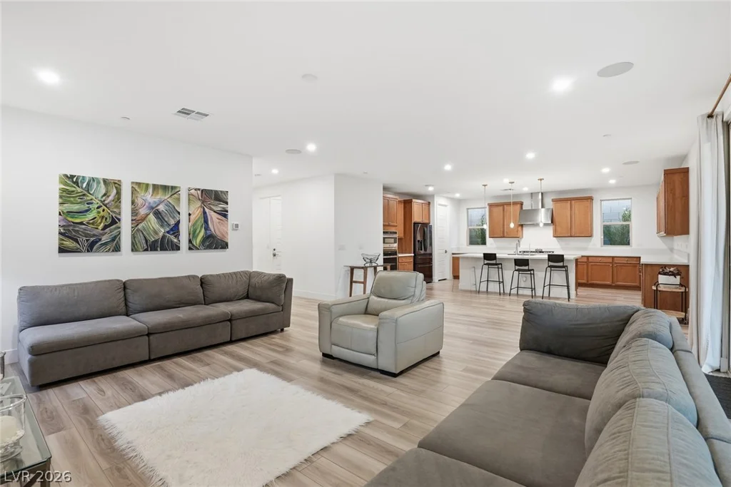 1917 Regal Bluff, Henderson, NV 89052
