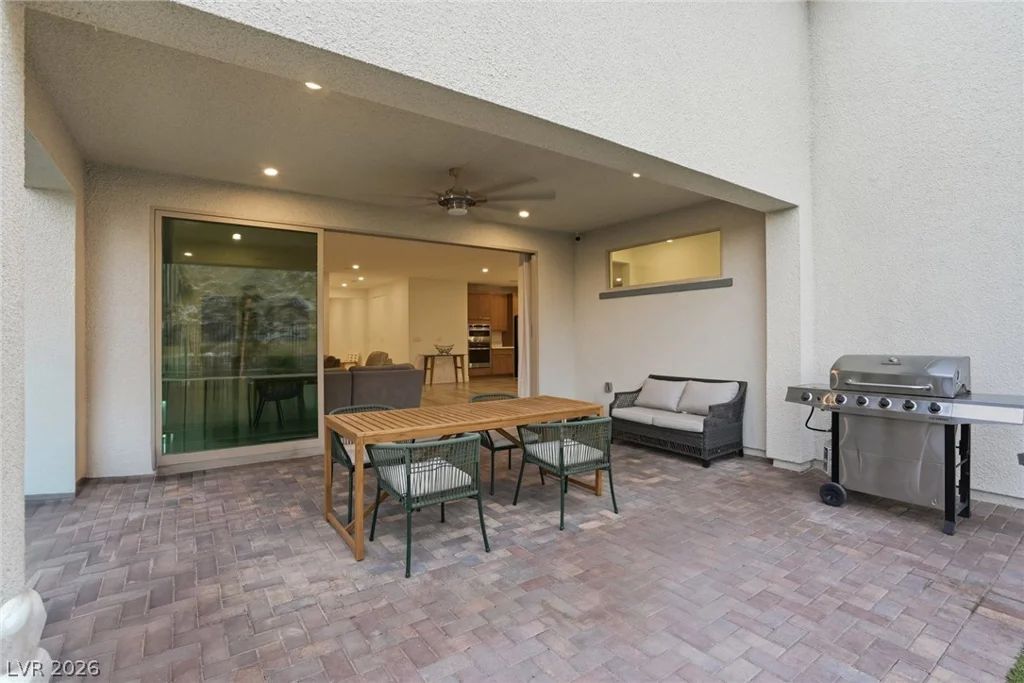1917 Regal Bluff, Henderson, NV 89052