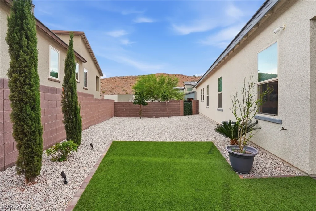 1917 Regal Bluff, Henderson, NV 89052