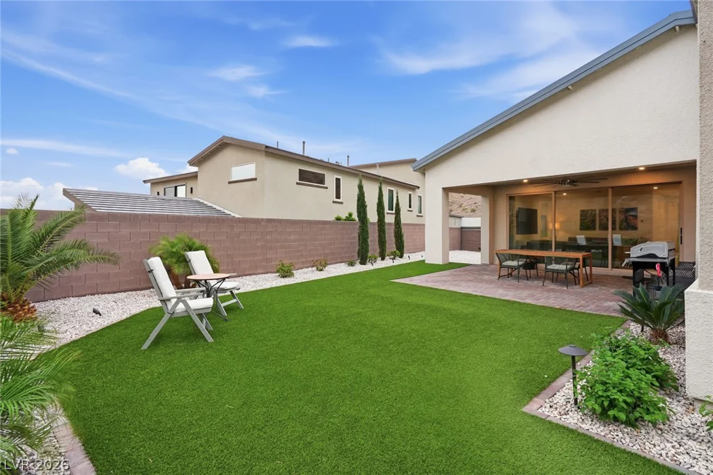 1917 Regal Bluff, Henderson, NV 89052