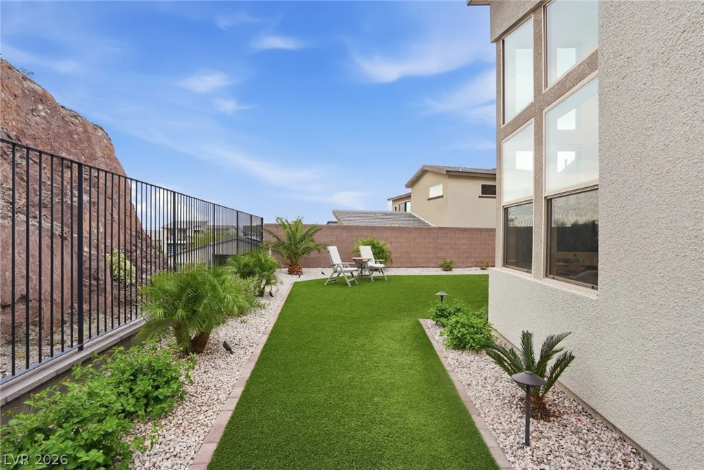 1917 Regal Bluff, Henderson, NV 89052