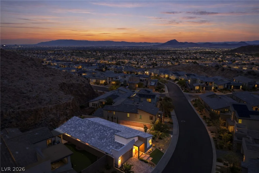 1917 Regal Bluff, Henderson, NV 89052