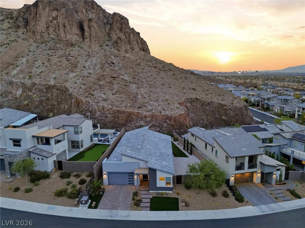 1917 Regal Bluff, Henderson, NV 89052