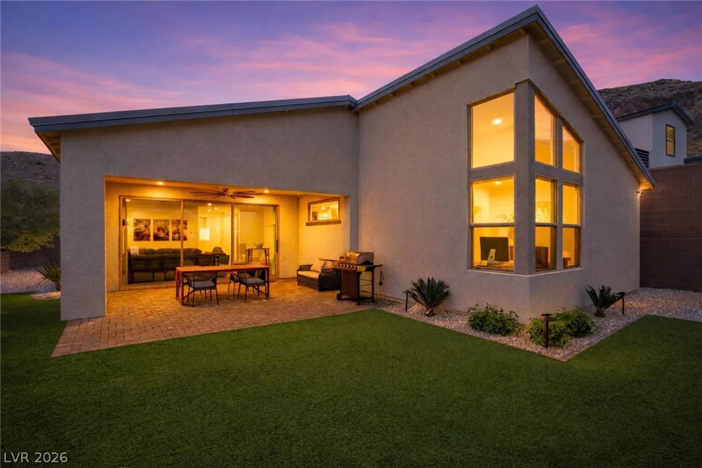1917 Regal Bluff, Henderson, NV 89052