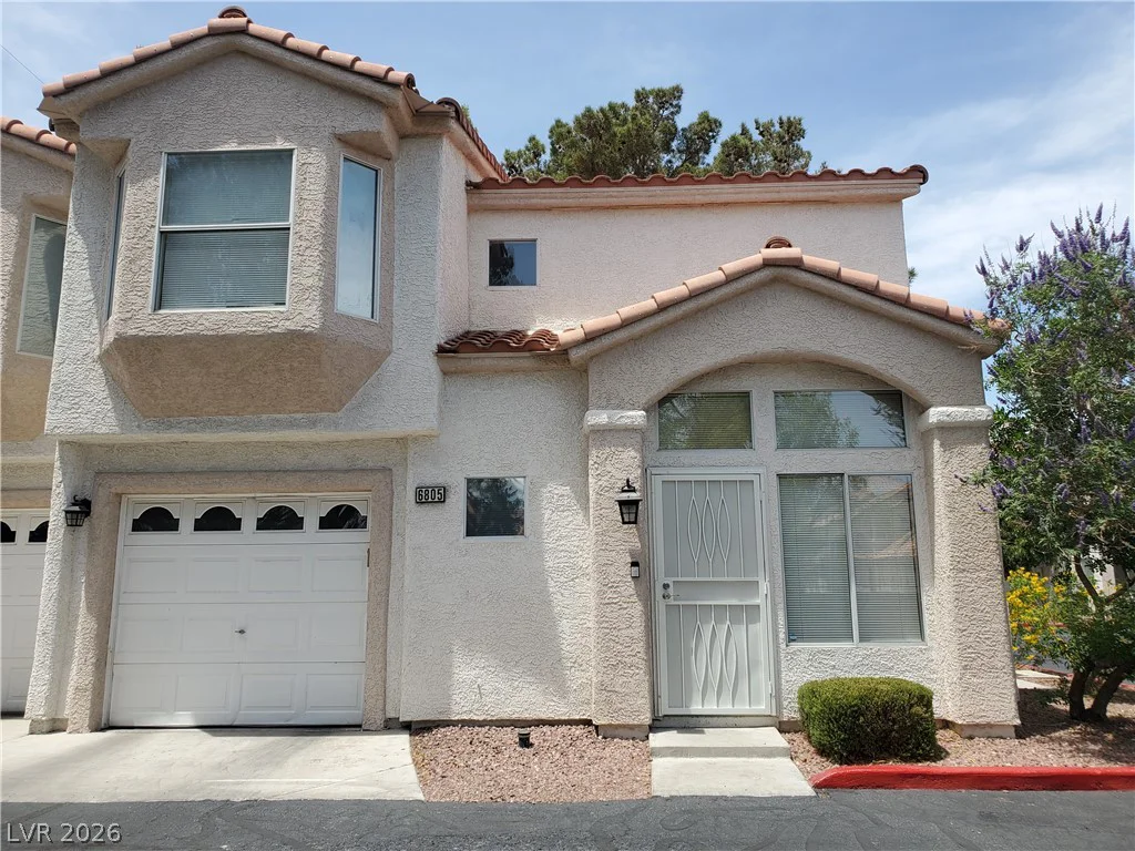 6805 Coral Rock, Las Vegas, NV 89108