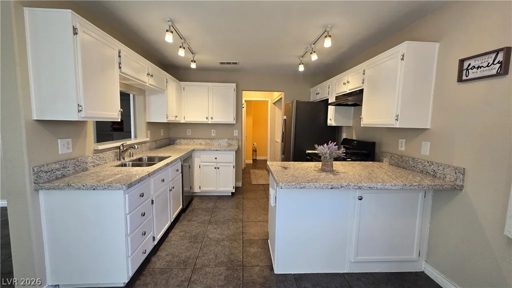6805 Coral Rock, Las Vegas, NV 89108
