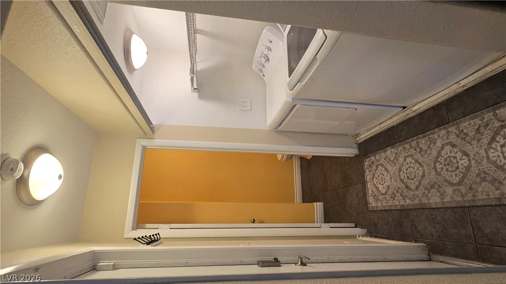 6805 Coral Rock, Las Vegas, NV 89108