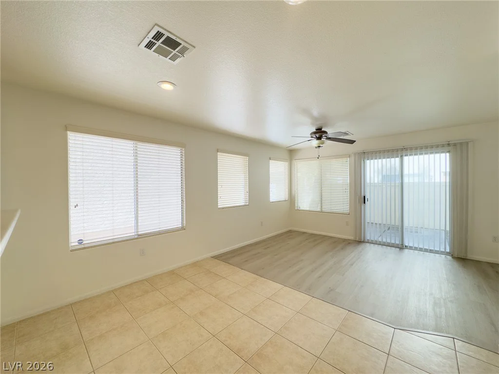 9456 Grandview Spring, Las Vegas, NV 89166