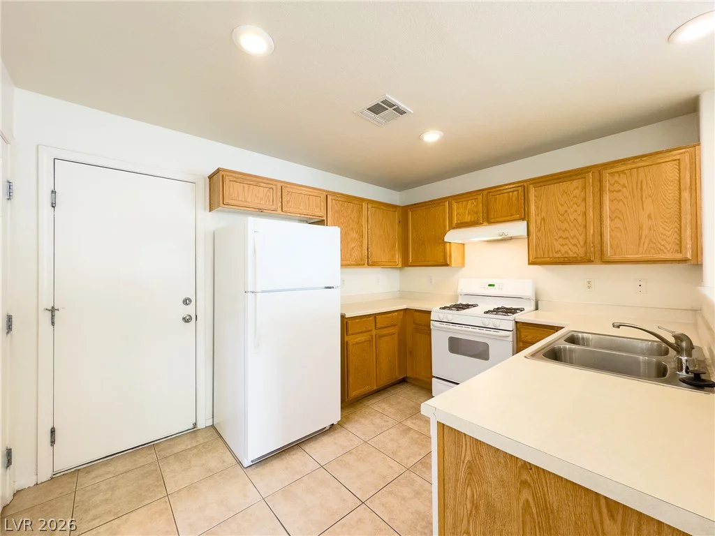 9456 Grandview Spring, Las Vegas, NV 89166