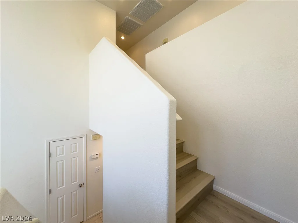 9456 Grandview Spring, Las Vegas, NV 89166