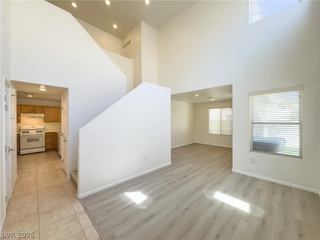 9456 Grandview Spring, Las Vegas, NV 89166