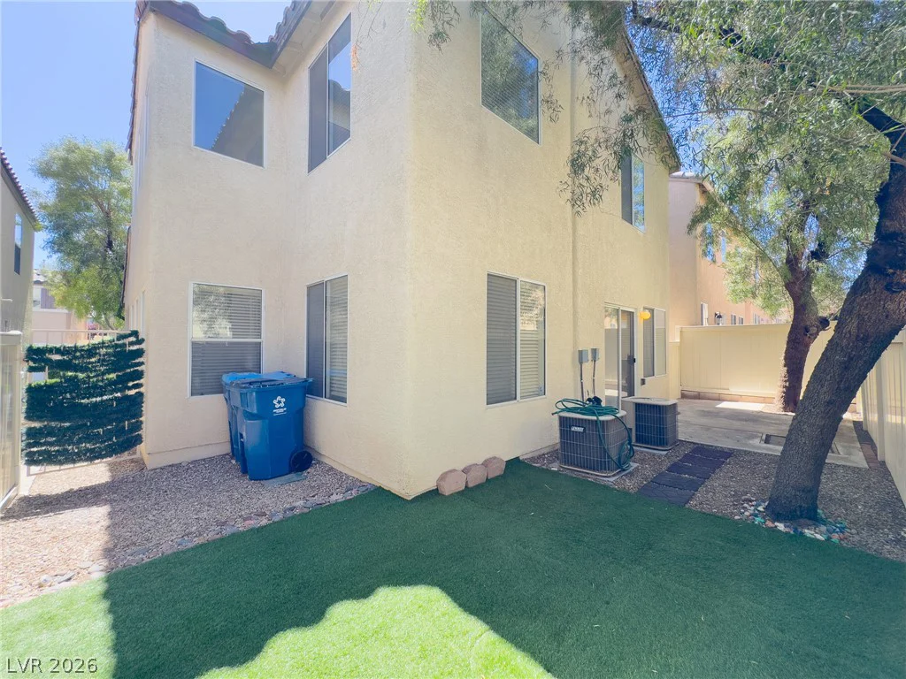 9456 Grandview Spring, Las Vegas, NV 89166