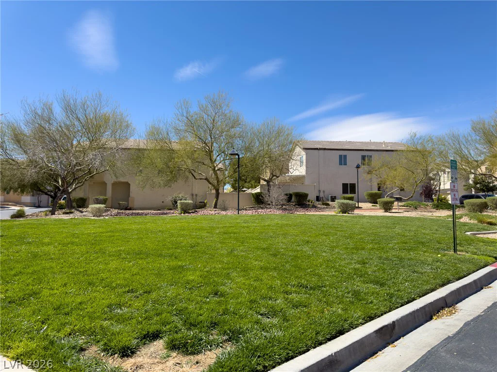 9456 Grandview Spring, Las Vegas, NV 89166