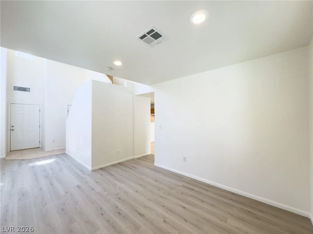 9456 Grandview Spring, Las Vegas, NV 89166