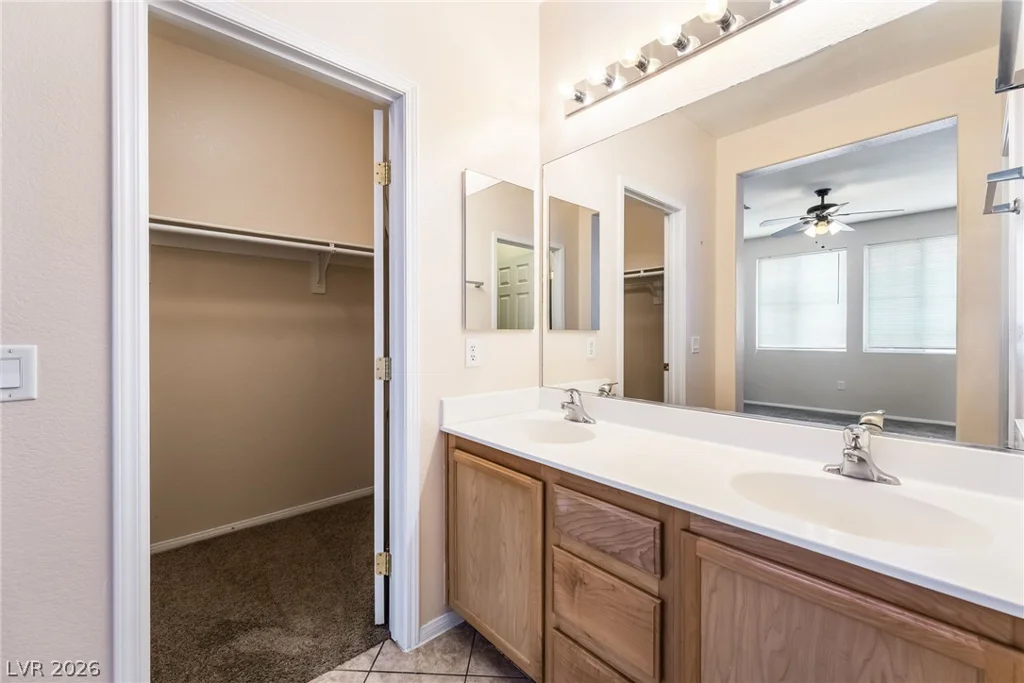 10241 Delray Beach, Las Vegas, NV 89129