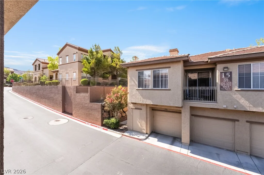 10241 Delray Beach, Las Vegas, NV 89129