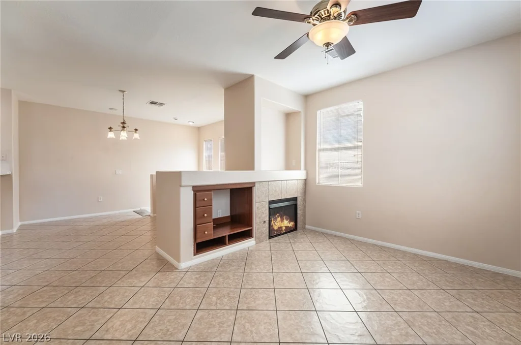 10241 Delray Beach, Las Vegas, NV 89129