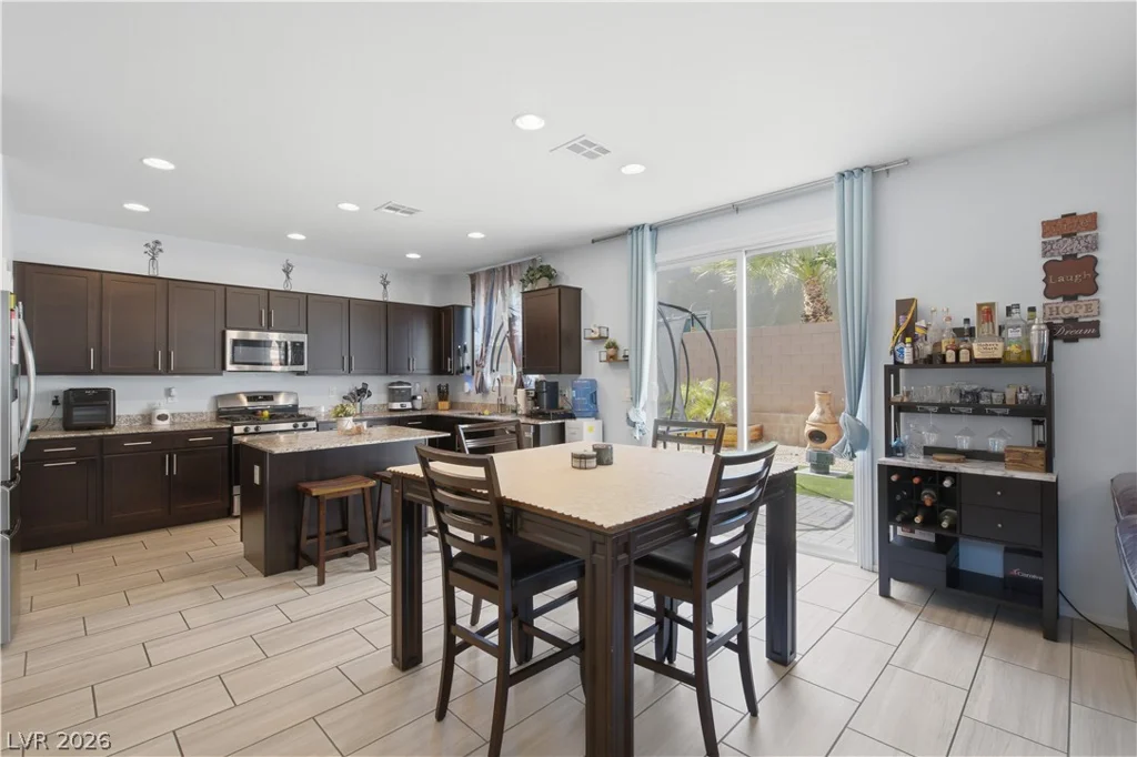 328 Baxters Bay, North Las Vegas, NV 89084