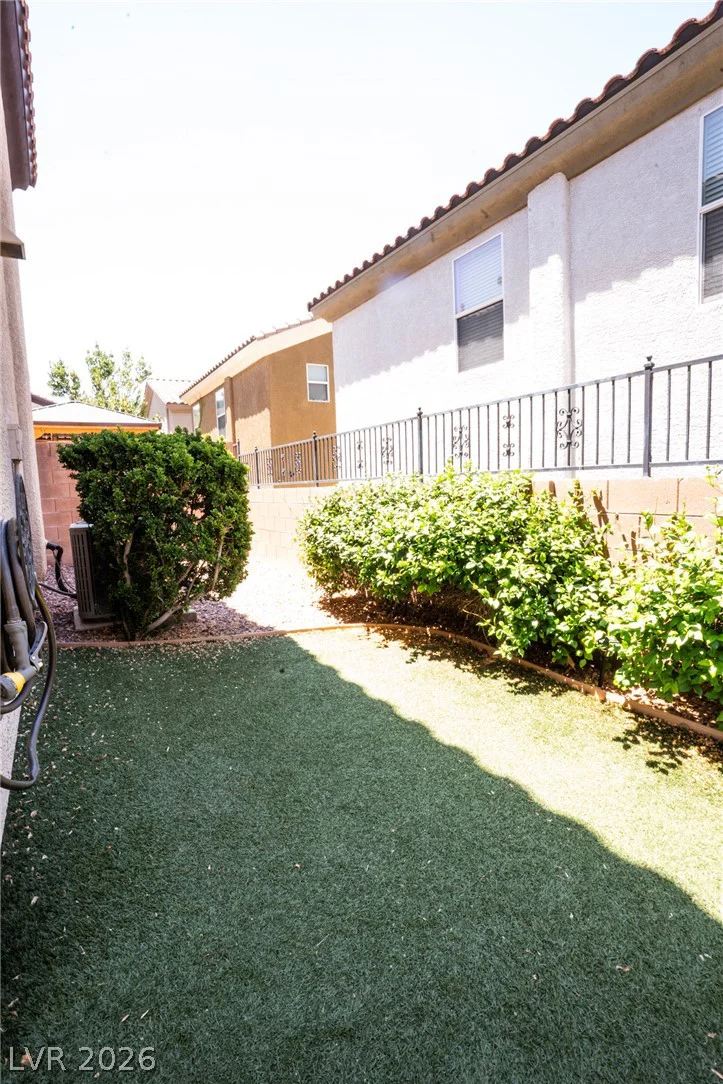 530 Primrose Hill, Las Vegas, NV 89178