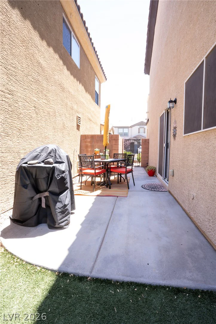 530 Primrose Hill, Las Vegas, NV 89178