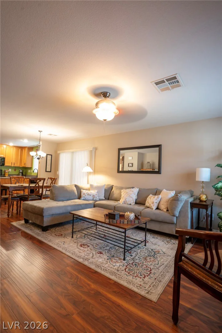 530 Primrose Hill, Las Vegas, NV 89178