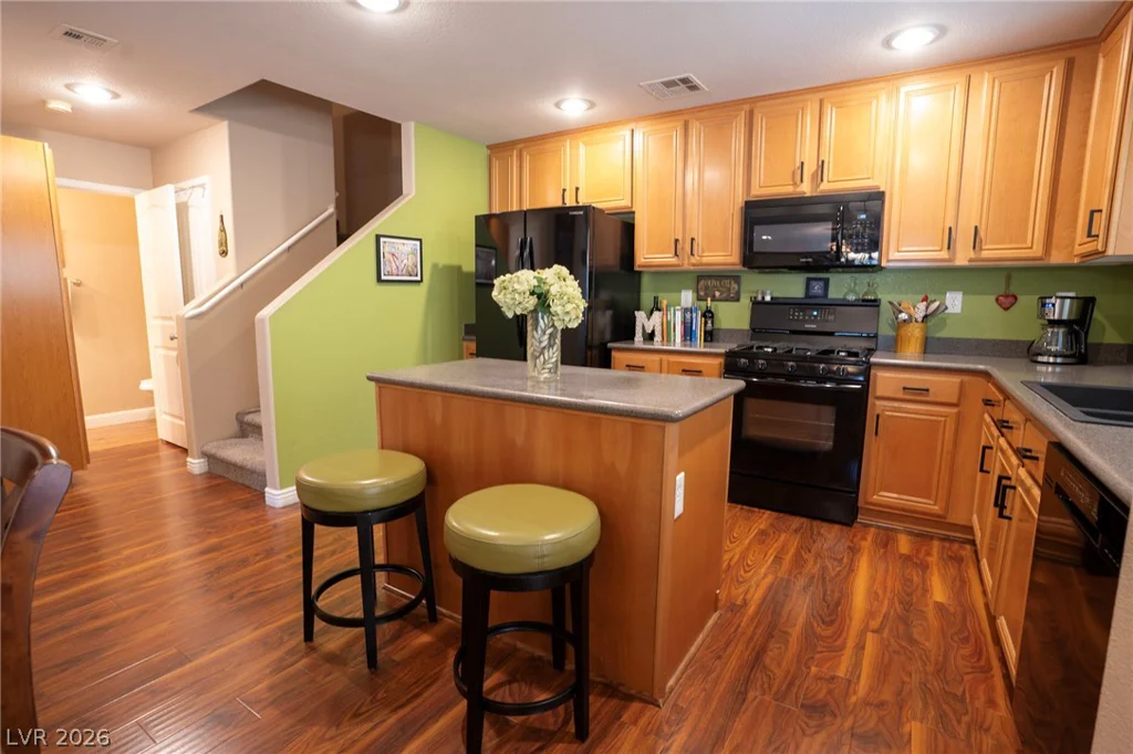 530 Primrose Hill, Las Vegas, NV 89178