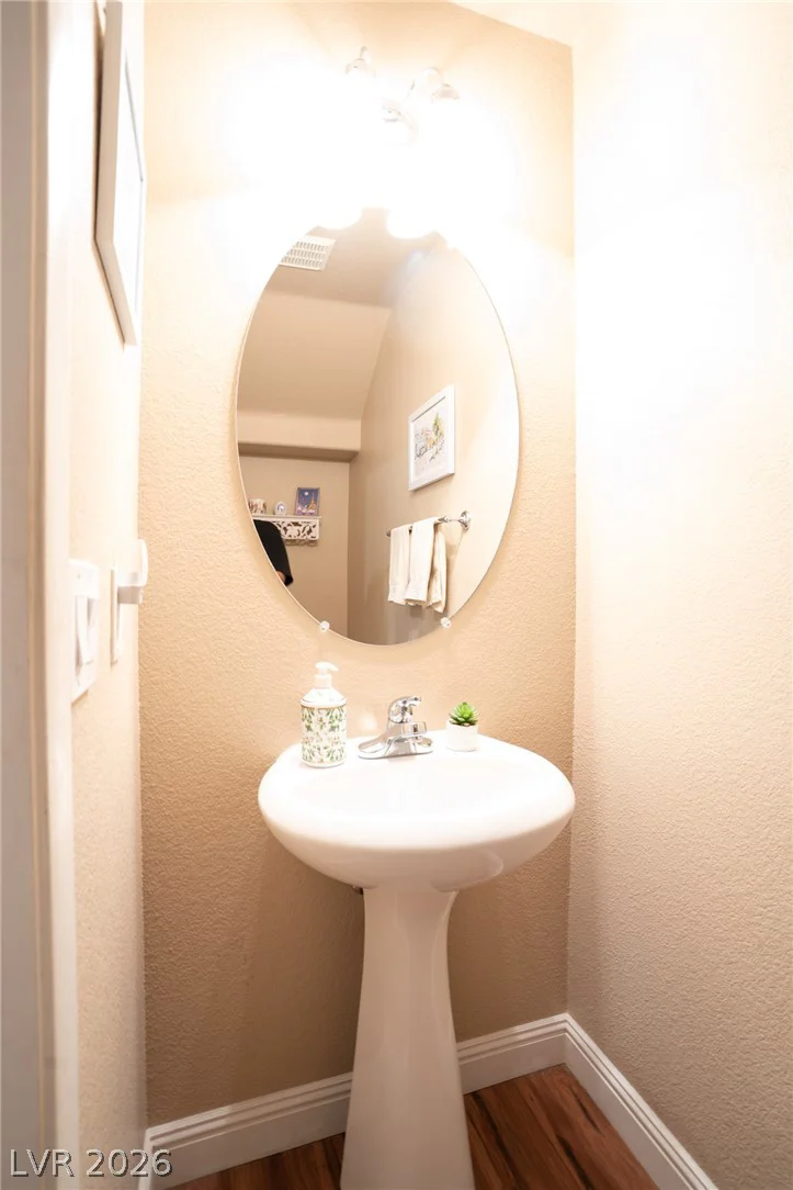 530 Primrose Hill, Las Vegas, NV 89178