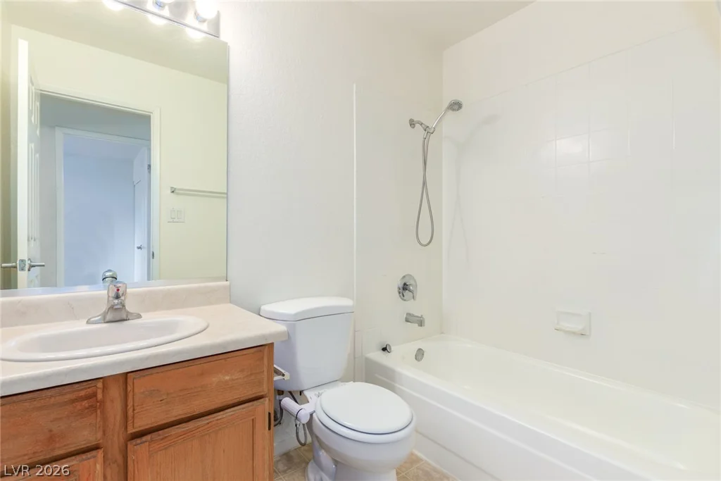 5072 Rainbow, Las Vegas, NV 89118