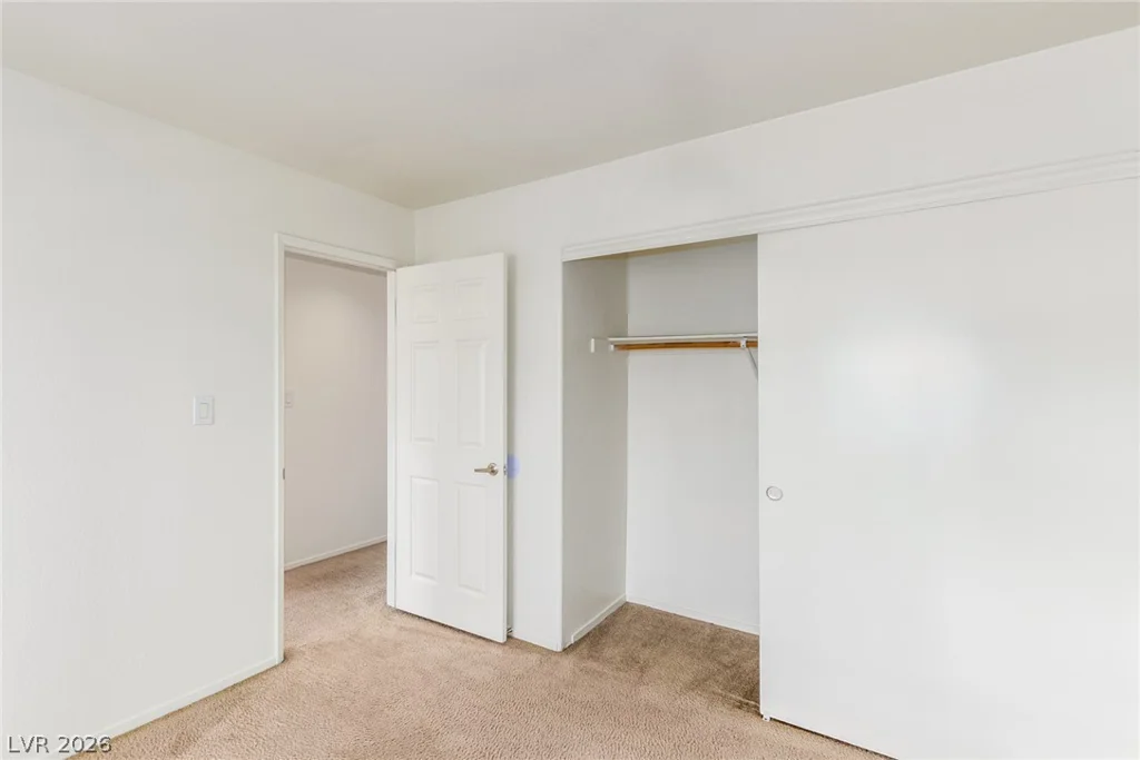 5072 Rainbow, Las Vegas, NV 89118