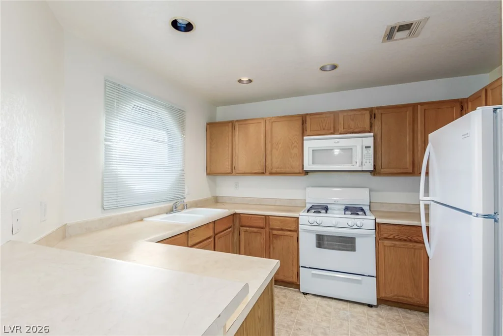 5072 Rainbow, Las Vegas, NV 89118