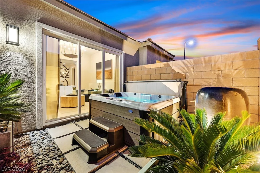 10130 Copper Meadow, Las Vegas, NV 89166