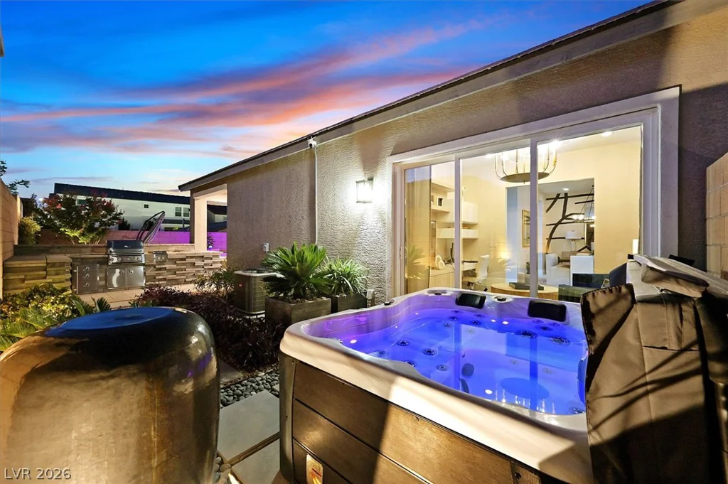 10130 Copper Meadow, Las Vegas, NV 89166
