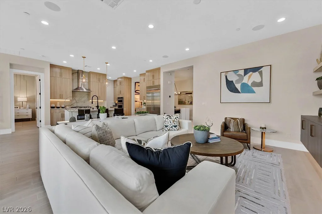 10130 Copper Meadow, Las Vegas, NV 89166