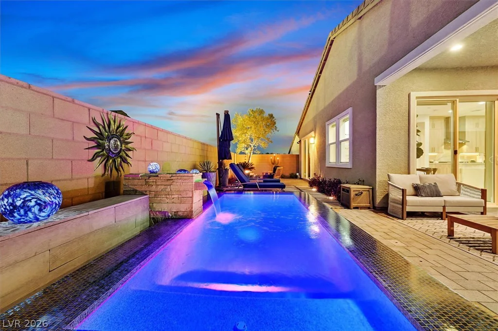 10130 Copper Meadow, Las Vegas, NV 89166