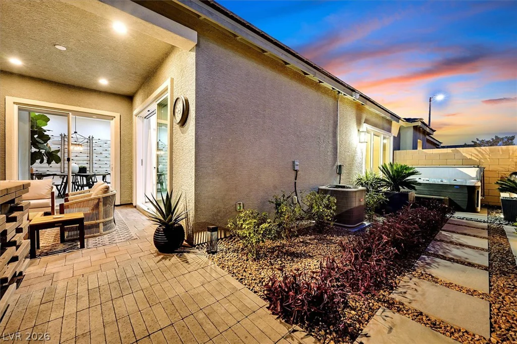 10130 Copper Meadow, Las Vegas, NV 89166
