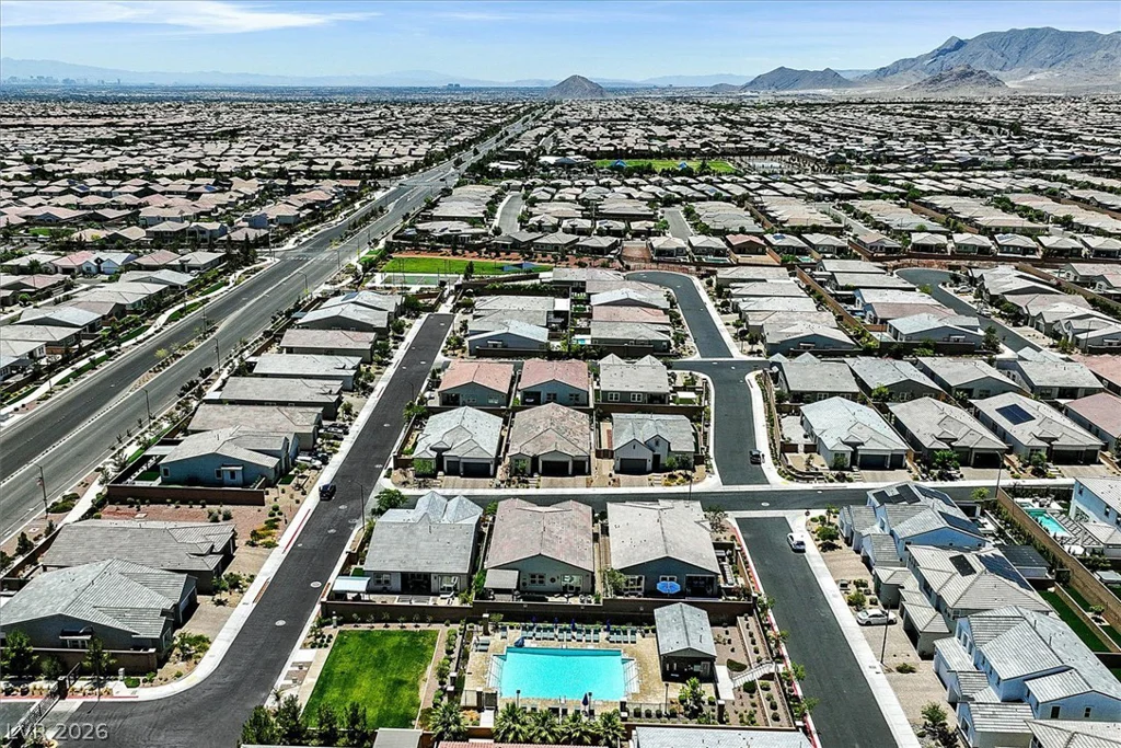 10130 Copper Meadow, Las Vegas, NV 89166