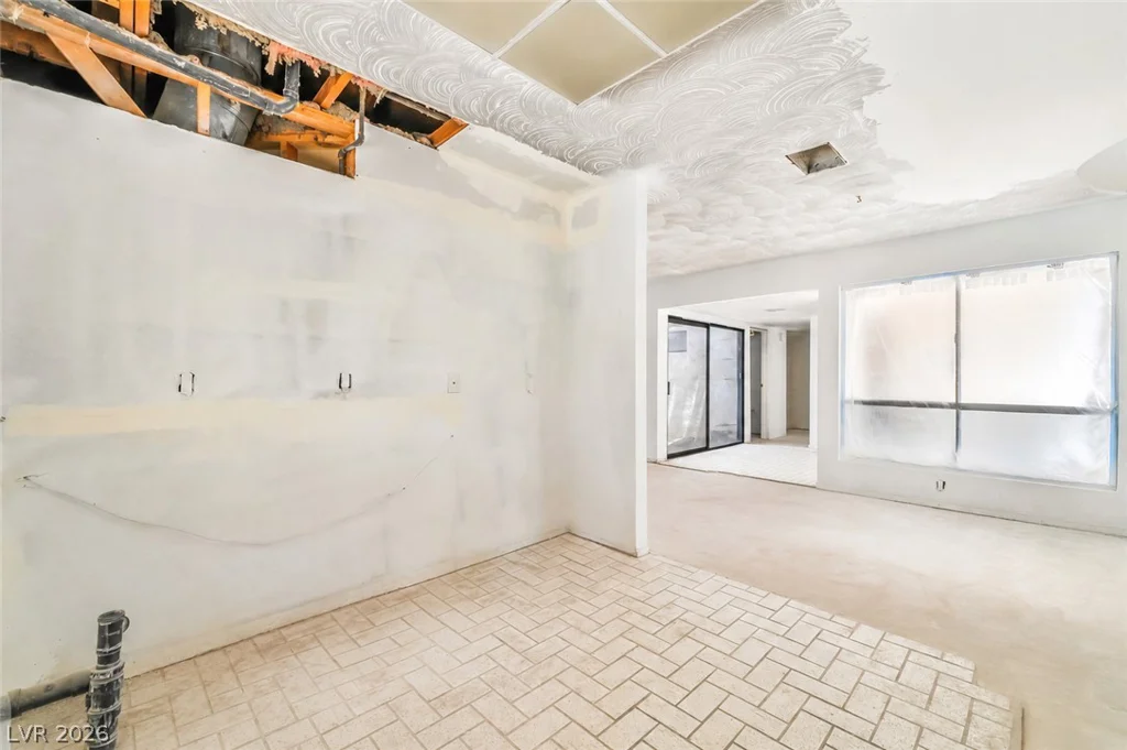 2985 Bel Air, Las Vegas, NV 89109