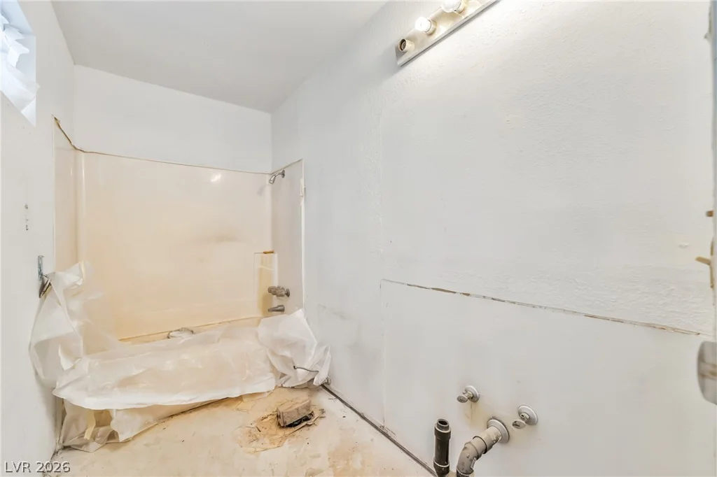 2985 Bel Air, Las Vegas, NV 89109