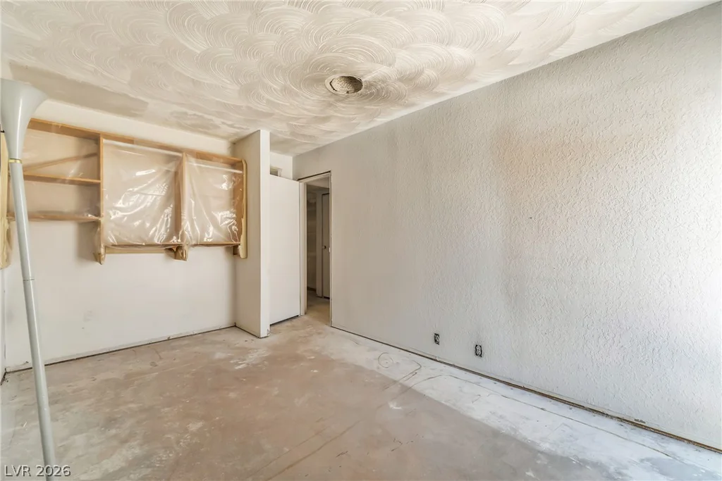 2985 Bel Air, Las Vegas, NV 89109