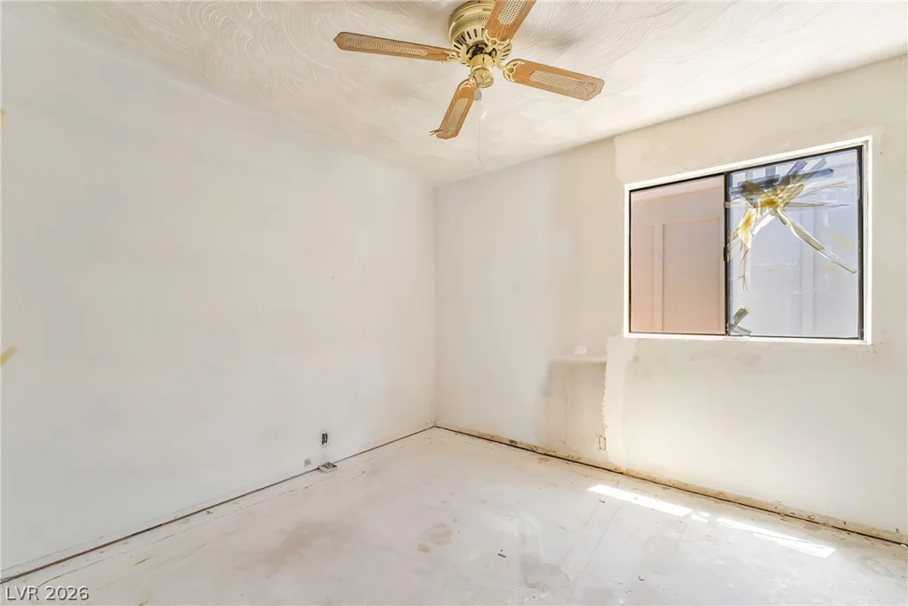 2985 Bel Air, Las Vegas, NV 89109