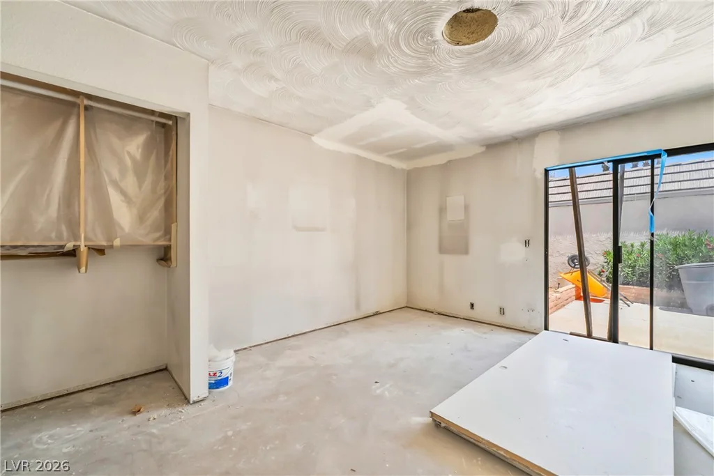 2985 Bel Air, Las Vegas, NV 89109