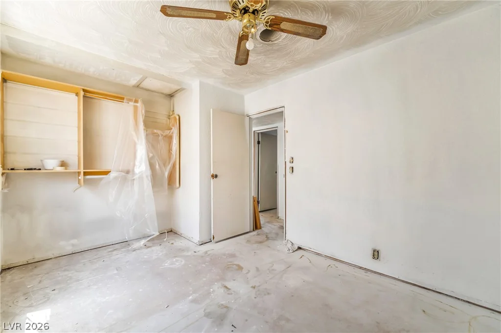 2985 Bel Air, Las Vegas, NV 89109