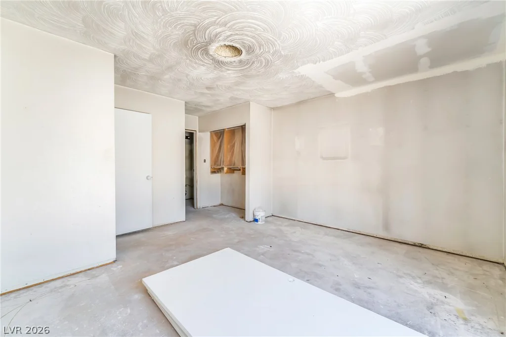 2985 Bel Air, Las Vegas, NV 89109