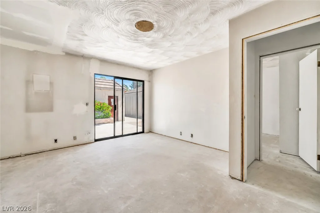2985 Bel Air, Las Vegas, NV 89109