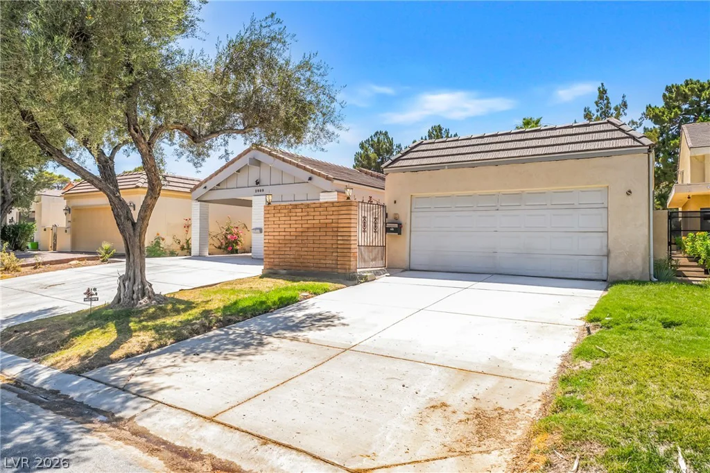 2985 Bel Air, Las Vegas, NV 89109