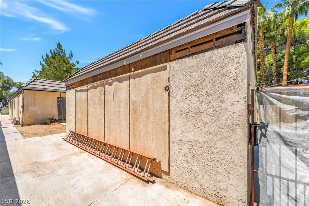 2985 Bel Air, Las Vegas, NV 89109
